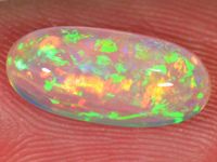 2 Karat - Brillanter Äthiopischer Welo Opal