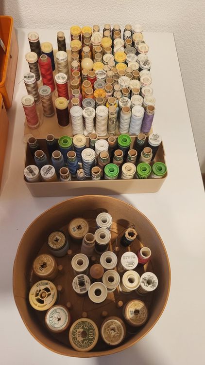 Nähgarn Set 60 Farben – Polyester-Fäden Für Nähmaschine & Handarbeit, Inkl. 32 Spulen & 28 Metallic-Garne