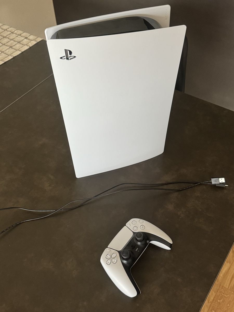Sony Console: PlayStation 5 – Usato da Bäch SZ venduto da Syuall 2