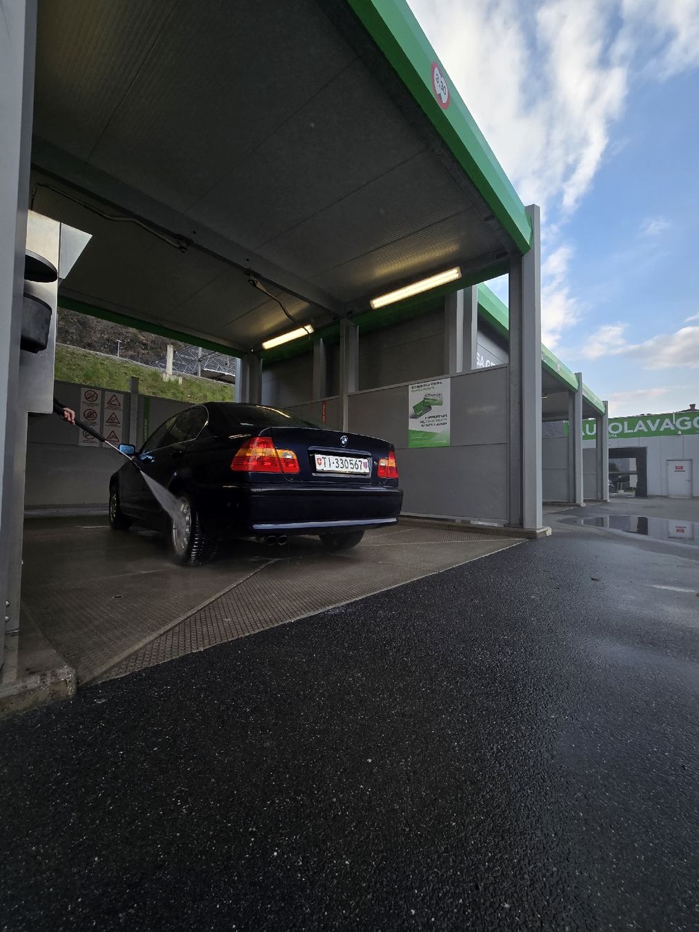 BMW Autos: BMW 325 berlina, anno 2002, blu – Gebraucht aus Biasca von ana_wqf5 3