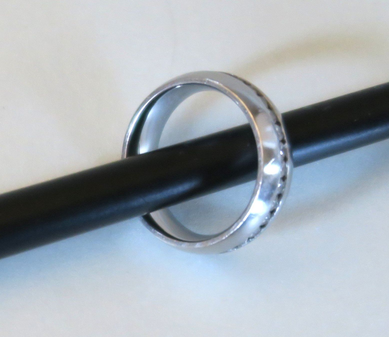 Anelli: Ring mit Strass, 7 mm, Gr. 55.6mm – Usato da Brittnau venduto da marlenestone 5