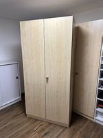 Büro Schrank inkl. Kleiderstange