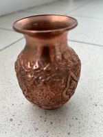 Vase aus Kupfer, Dekoration, mit Ziselierarbeiten