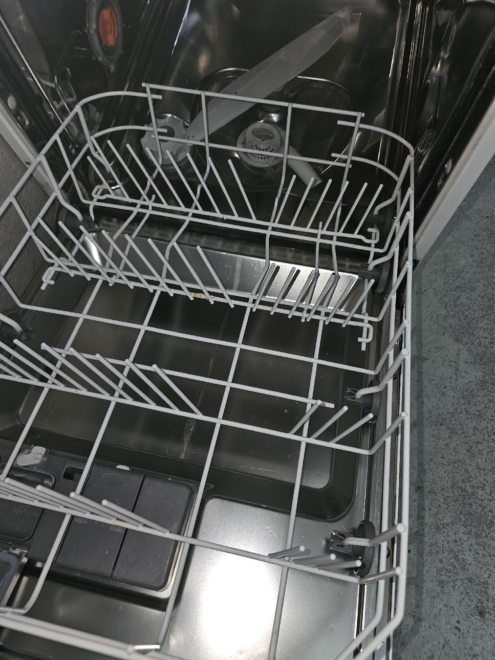 Geschirrspüler: Electrolux ESL 4161 – Defekt aus Winterthur von marcociot 7