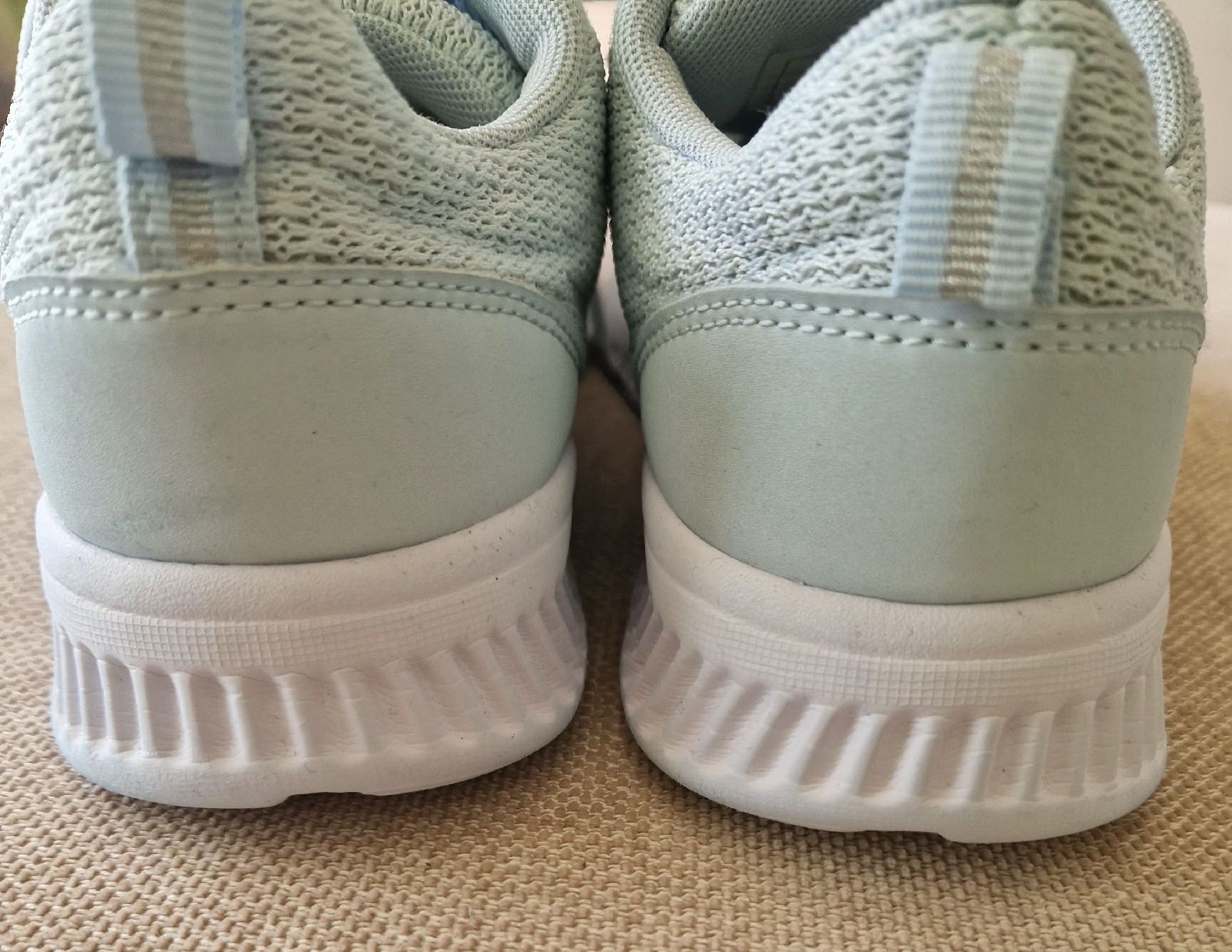 Scarpe da uomo: Sportschuhe hellblau Textilmaterial gebraucht Gr.38 – Usato da Appenzell venduto da Top_Top 3