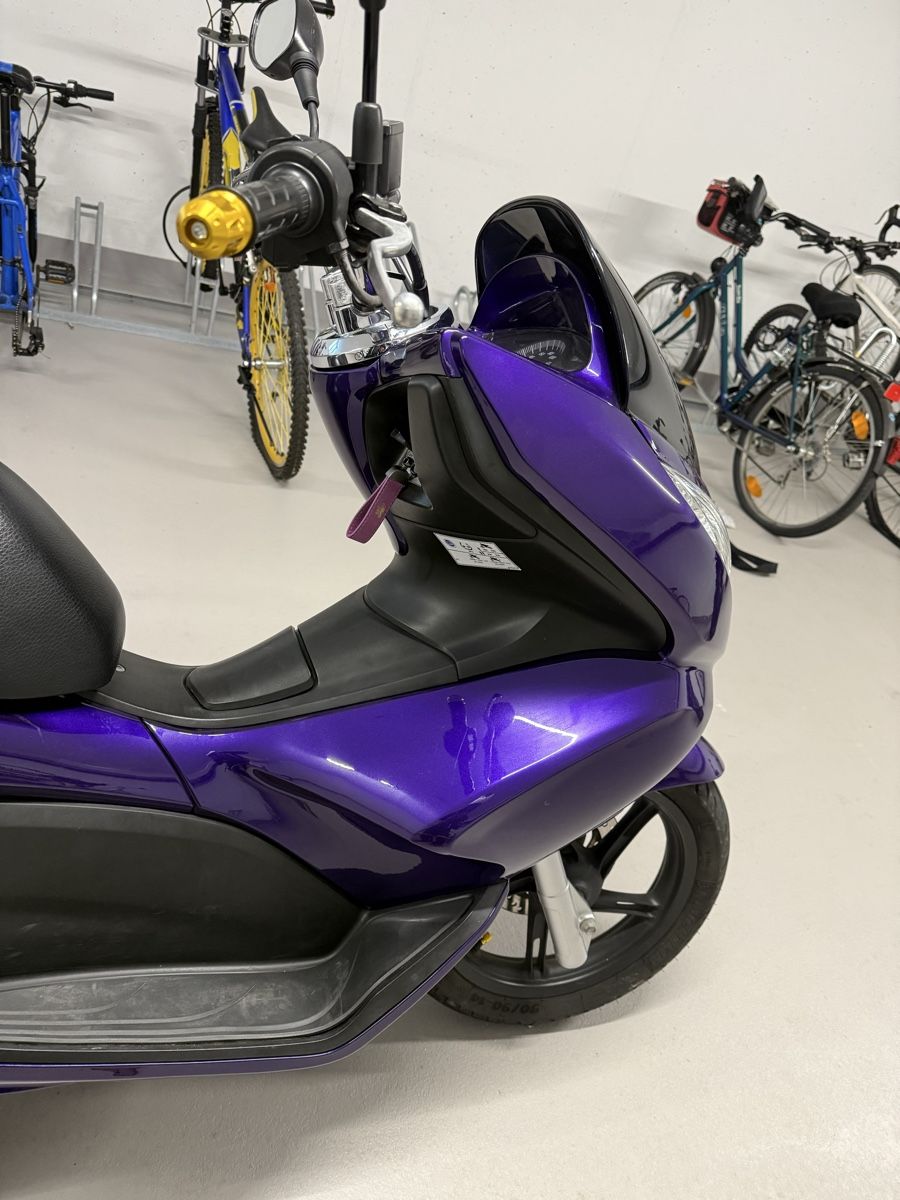 Honda Scooter: Honda PCX 125 – Usato da Grenchen venduto da Leonardo29 2