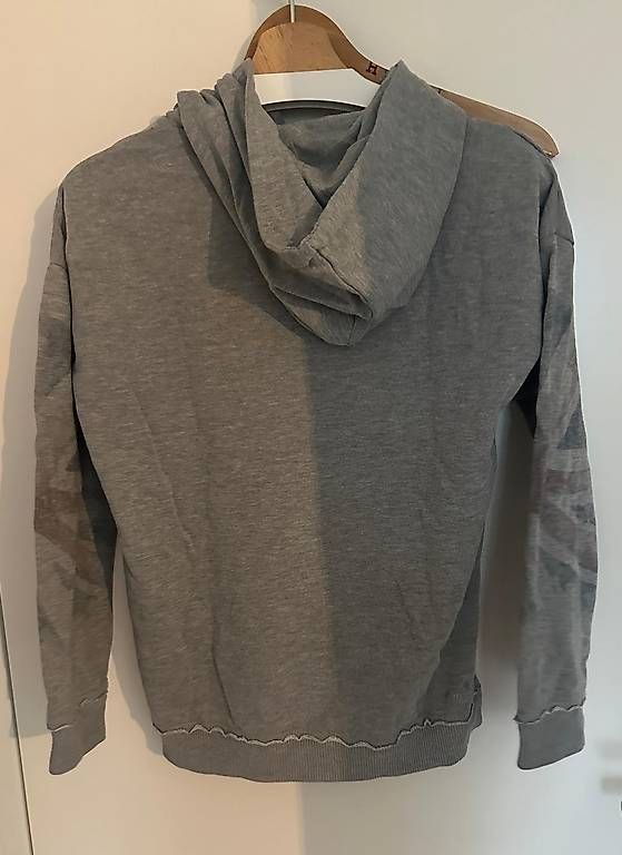 Pullover & Sweatshirts: Pepe Jeans Pullover - S – Gebraucht aus Wauwil von est_r5td 2