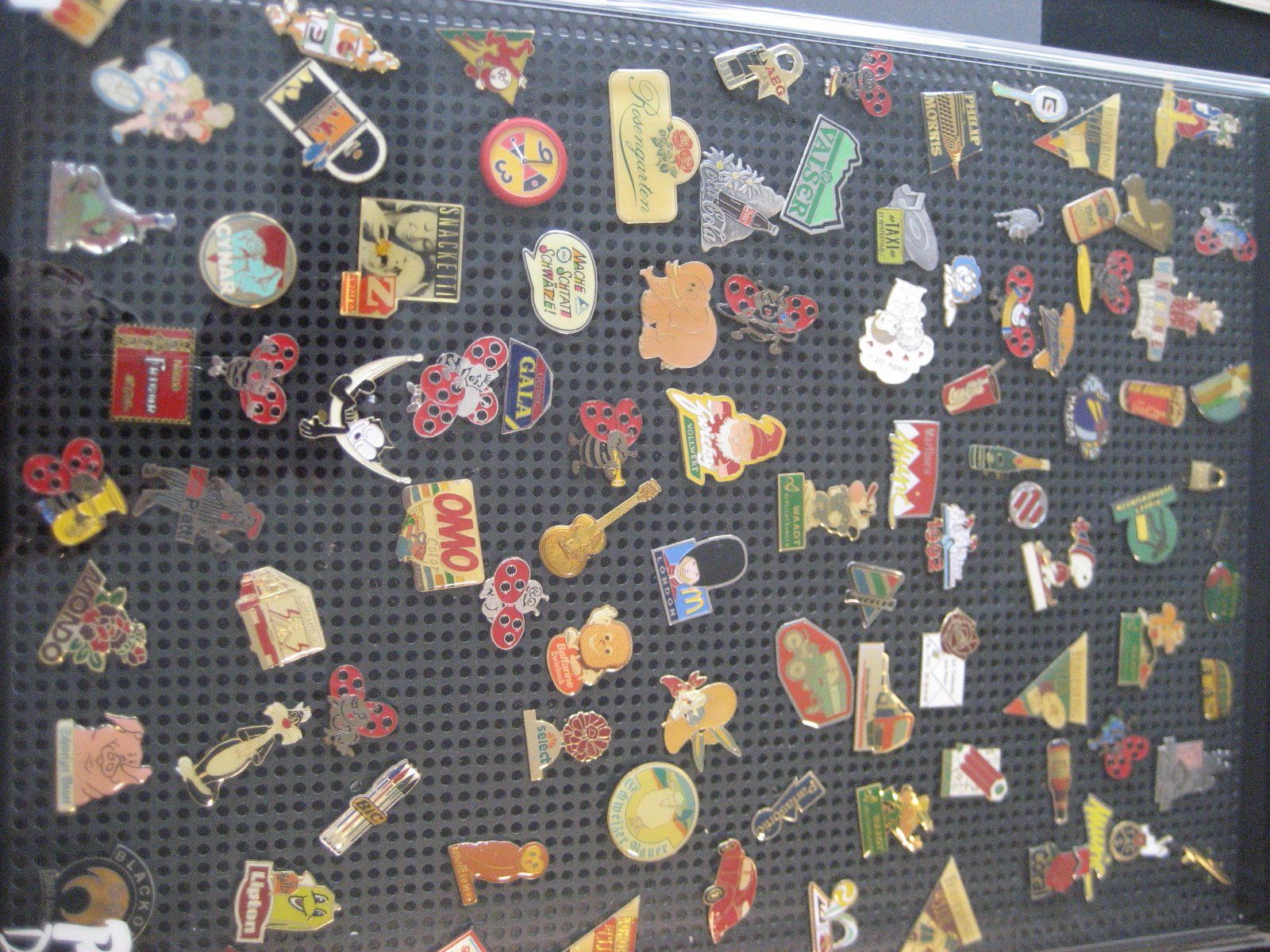 Placchette & Badge: Pins-Sammlung – Usato da Winterthur venduto da macadamia01