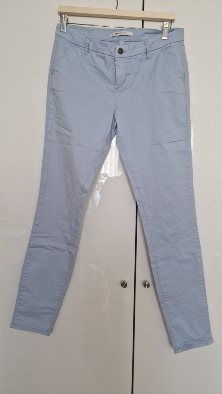 Only Pantaloni: Only Sommer Hose, hellblau, Gr. 38, eher tief geschnitten – Usato da Reinach BL venduto da Tinkerbelly27
