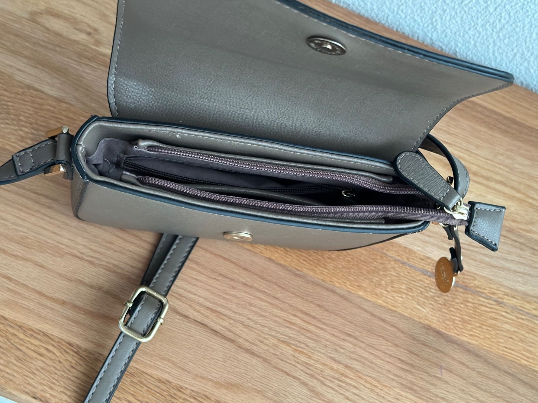 L.Credi Borse da donna: L.Credi Handtasche wie neu – Nuovo (secondo la descrizione) da Dübendorf venduto da lau_rws9 4