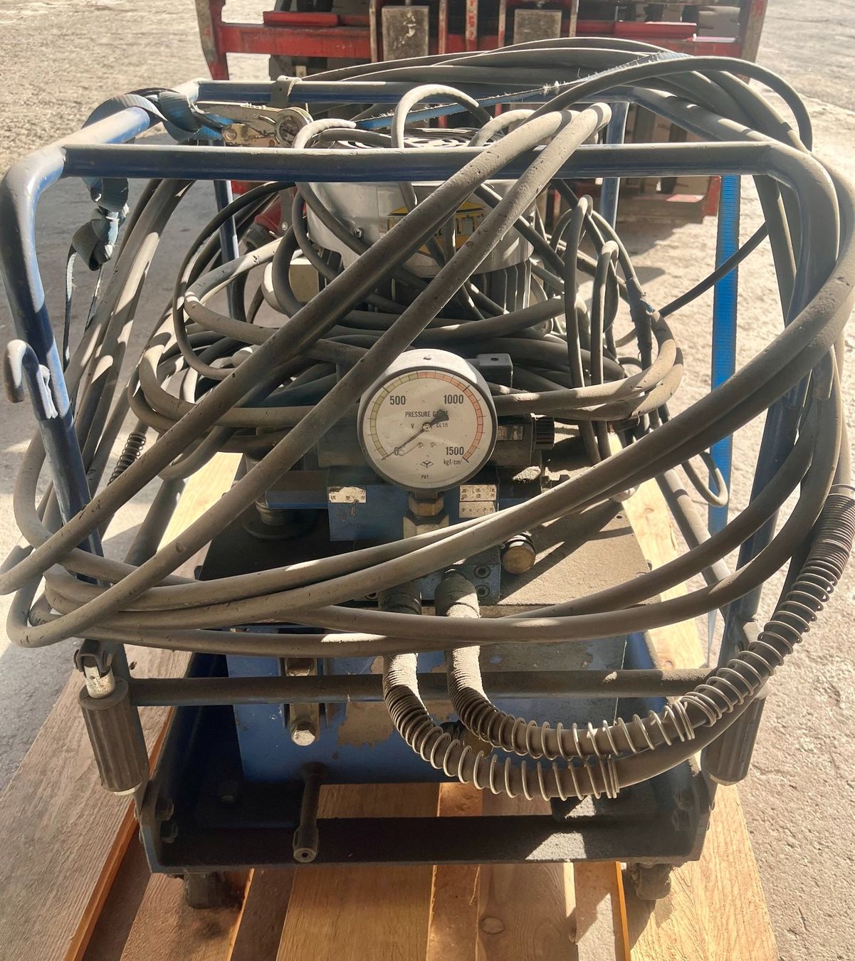 Tutte le macchine: Betonbeisser mit Hydraulikaggregat – Usato da Domat/Ems venduto da gian1984 2