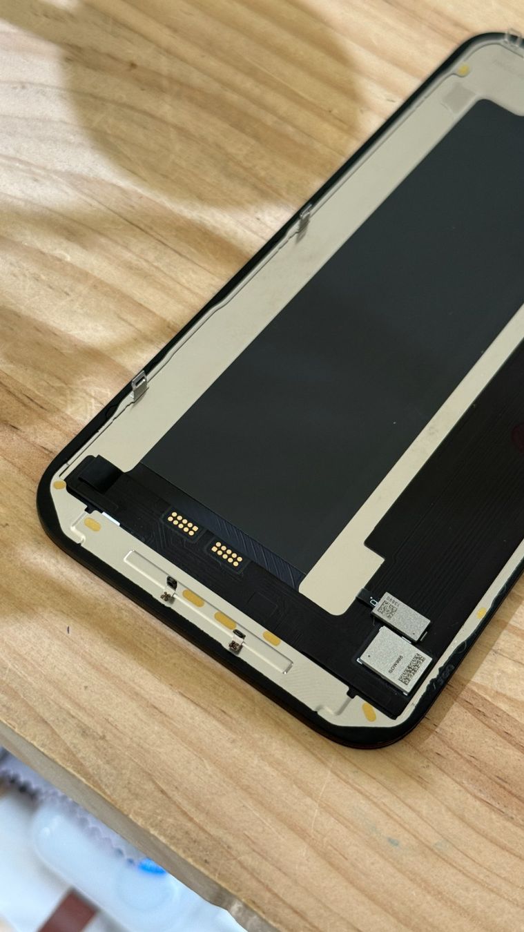 Telefoni cellulari / Smartphones: Display OLED LCD iPhone 17 Pro Max – Nuovo e nell'imballaggio originale da Morges venduto da DA-repa 4