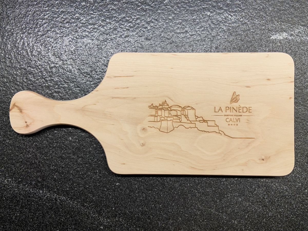 Holzartikel: Holzbrettchen La Pinède Calvi - neu – Neu (gemäss Beschreibung) aus Schwarzenburg von Aha016