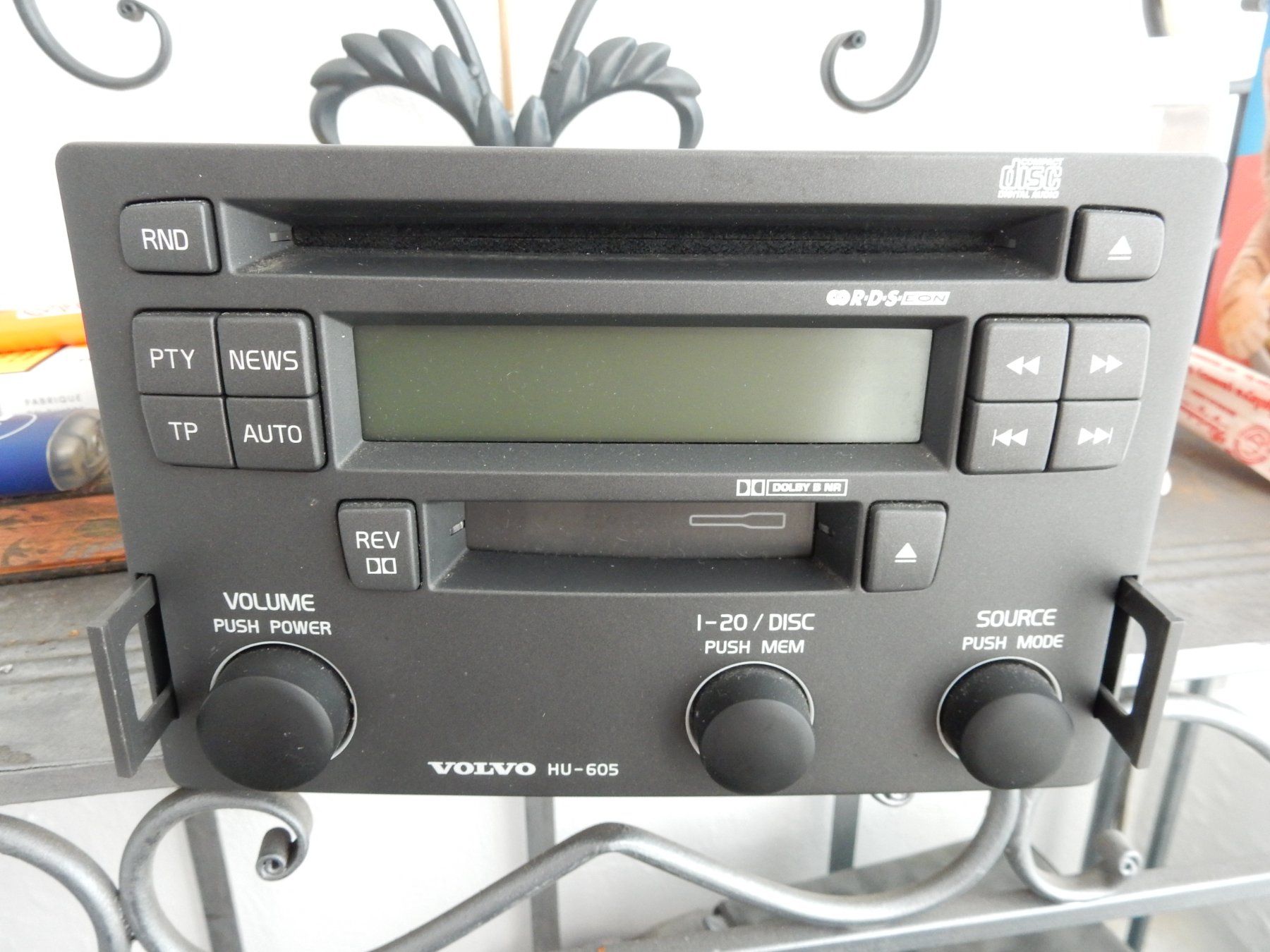 Radios: Volvo V40 Radio. – Gebraucht aus Balsthal von Subaru11
