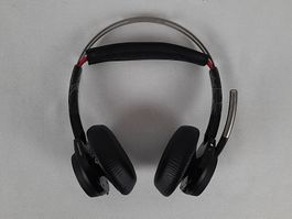 PLANTRONICS Voyager Focus UC B825 Headset