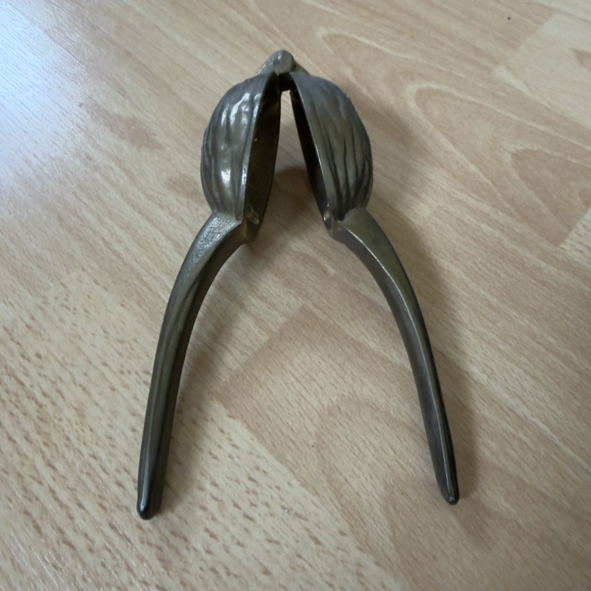 Elettrodomestici da cucina: Massiver Nussknacker aus Messing - Walnussform, nostalgisch – Usato da Widnau venduto da kustercarmen 4