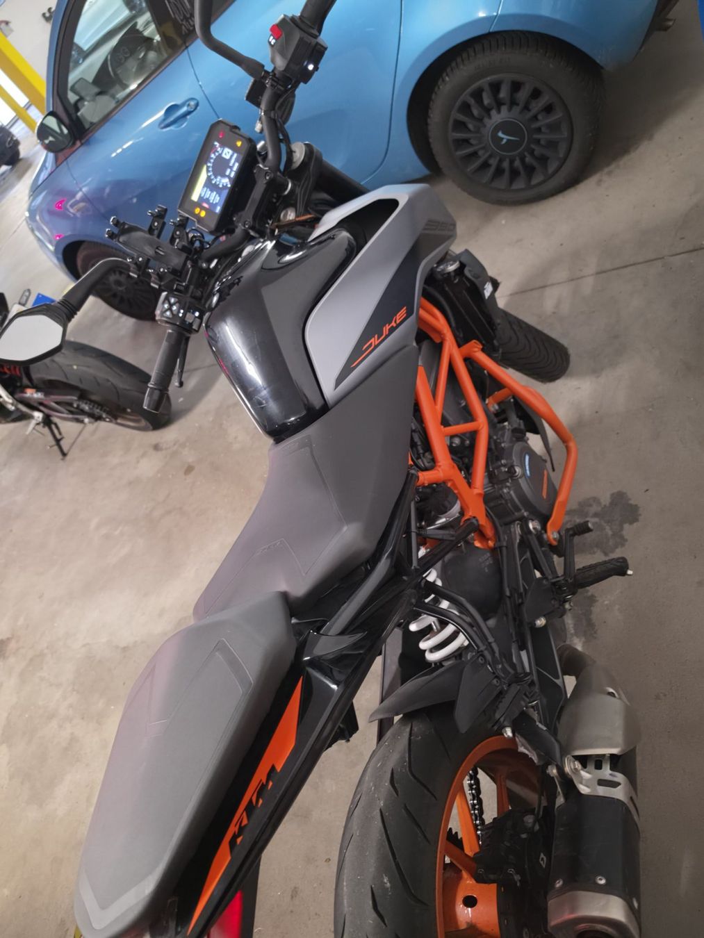 KTM Strada: KTM Duke 390 2023 – Usato da Matzingen venduto da don_5gwv 2