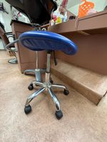 Sattelhocker blau mit Rollen höhenverstellbar gebraucht