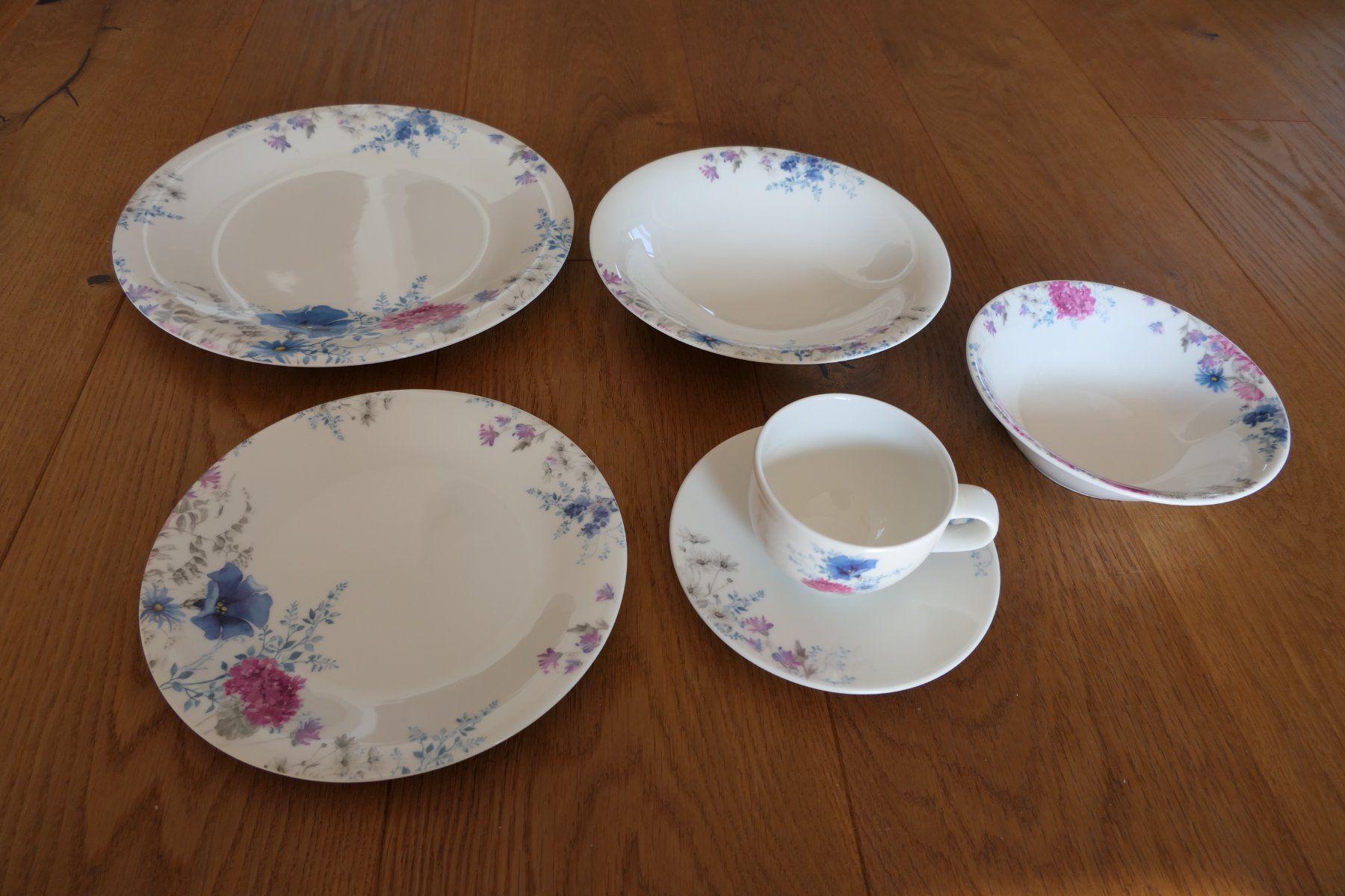 Set di piatti: Geschirrset 36 Teilig für 6 Personen Bone China Blumen Fleur – Nuovo e nell'imballaggio originale da ESCHENBACH SG venduto da MAKULU04 1