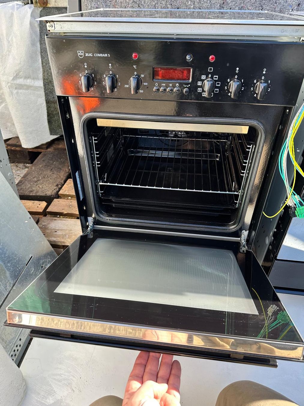 V-Zug Forni: Backofen mit Glaskeramik – Usato da Spreitenbach venduto da Space_X 5