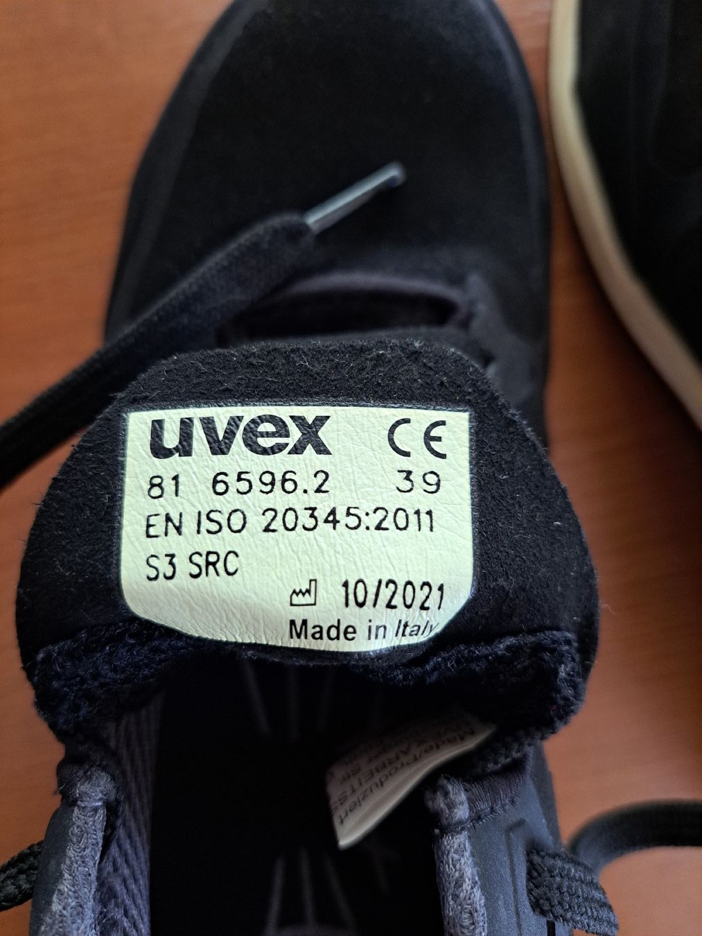 Uvex Damenschuhe: Uvex Sicherheitsschuhe Gr. 39, S3 SRC schwarz – Gebraucht aus Rafz von MuriFinn 5