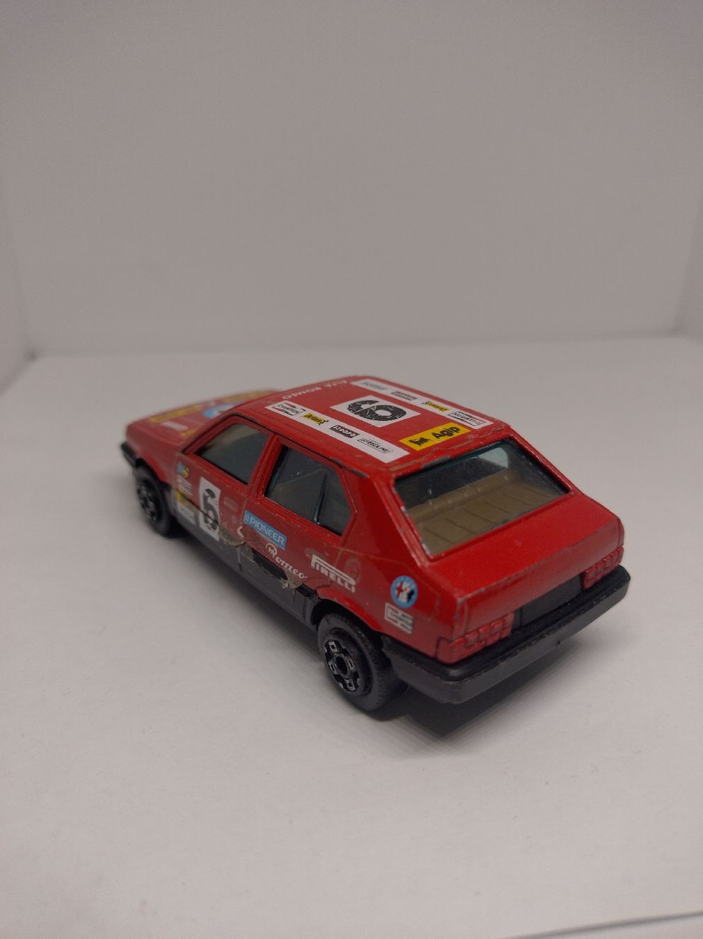 Bburago Modellautos: Bburago, Alfa Romeo 33, 1/43 – Gebraucht aus La Chaux-de-Fonds von Pierrot8404 2
