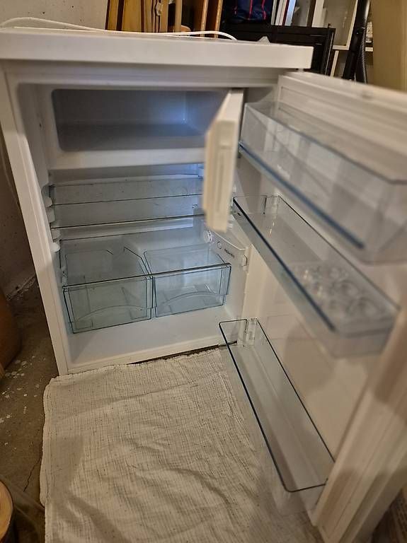 Frigoriferi: Miele Kühlschrank K 12024 S-3 – Usato da Ebikon venduto da Linkus 2