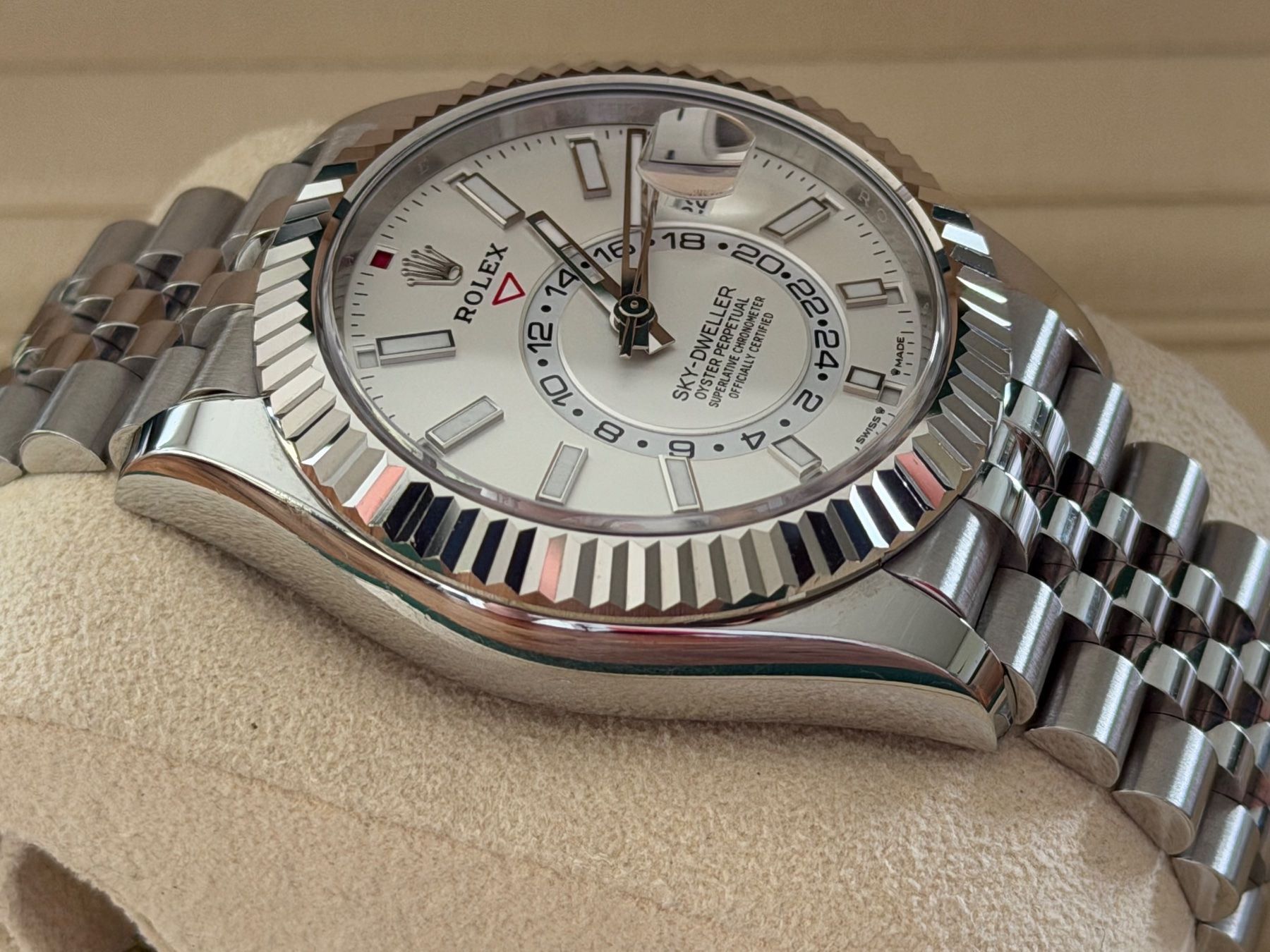Rolex Orologi: Rolex SkyDweller white Dial new Reference Nr. Jubilee – Usato da Aarau venduto da trader1000 5