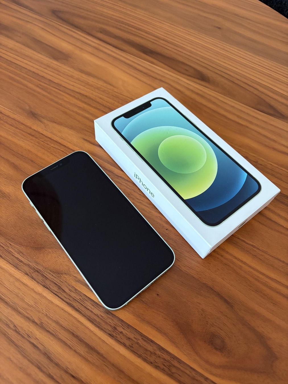 Apple Handys / Smartphones: iPhone 12 – Gebraucht aus Troinex von tom_5gl5