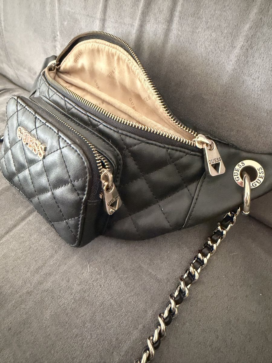 Guess Borse da donna: Guess Bauchtasche schwarz gesteppt – Usato da Hinwil venduto da CozyBree 2