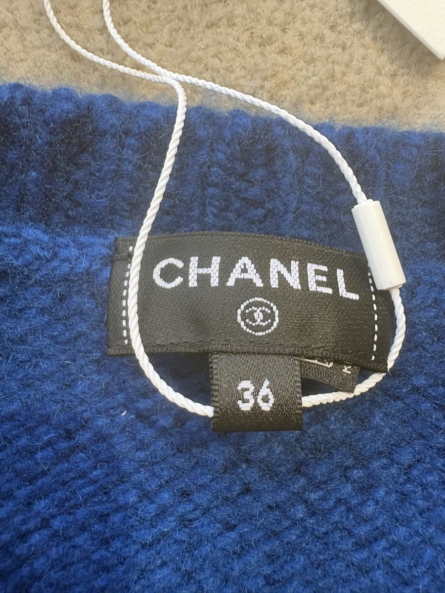 Chanel Pullover & Sweatshirts: Chanel superman sweater 36 neu – Neu und originalverpackt aus Kilchberg ZH von cruella 5