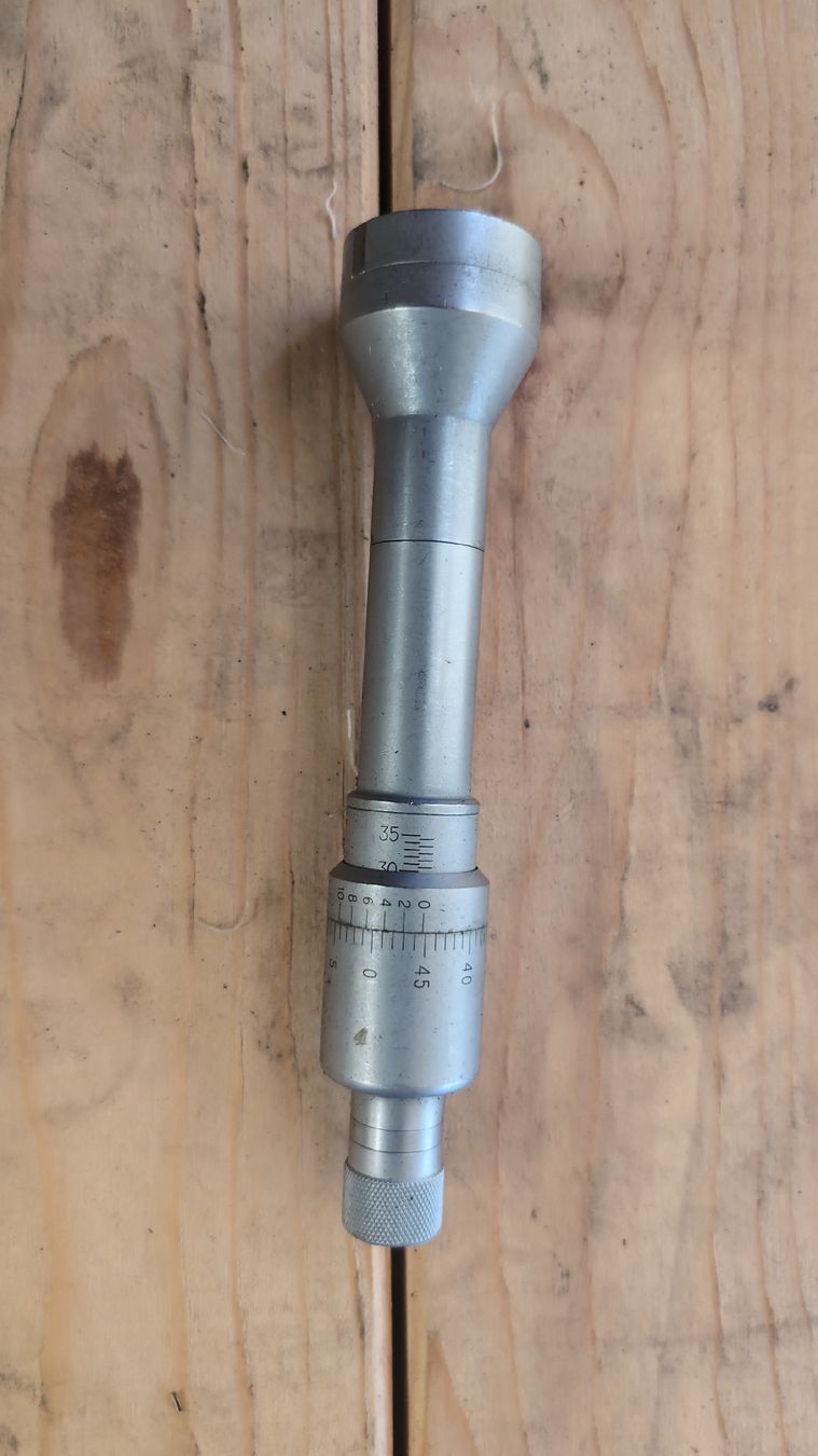 Mesurer: Etalon Innenmikrometer 30-35 – D'occasion à Blauen par failoamtigo