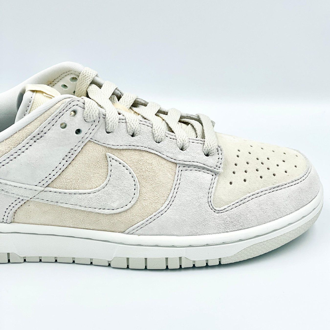Nike Scarpe da uomo: Nike Dunk Low PRM Vast Grey EU 40.5 – Nuovo e nell'imballaggio originale da Erlinsbach venduto da sasneakers 2