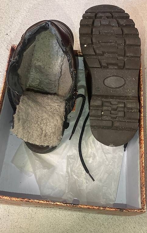 Scarpe da donna: Wanderschuhe Leder Gr. 39 / 9 – Usato da Stein am Rhein venduto da kar_9lmg 1