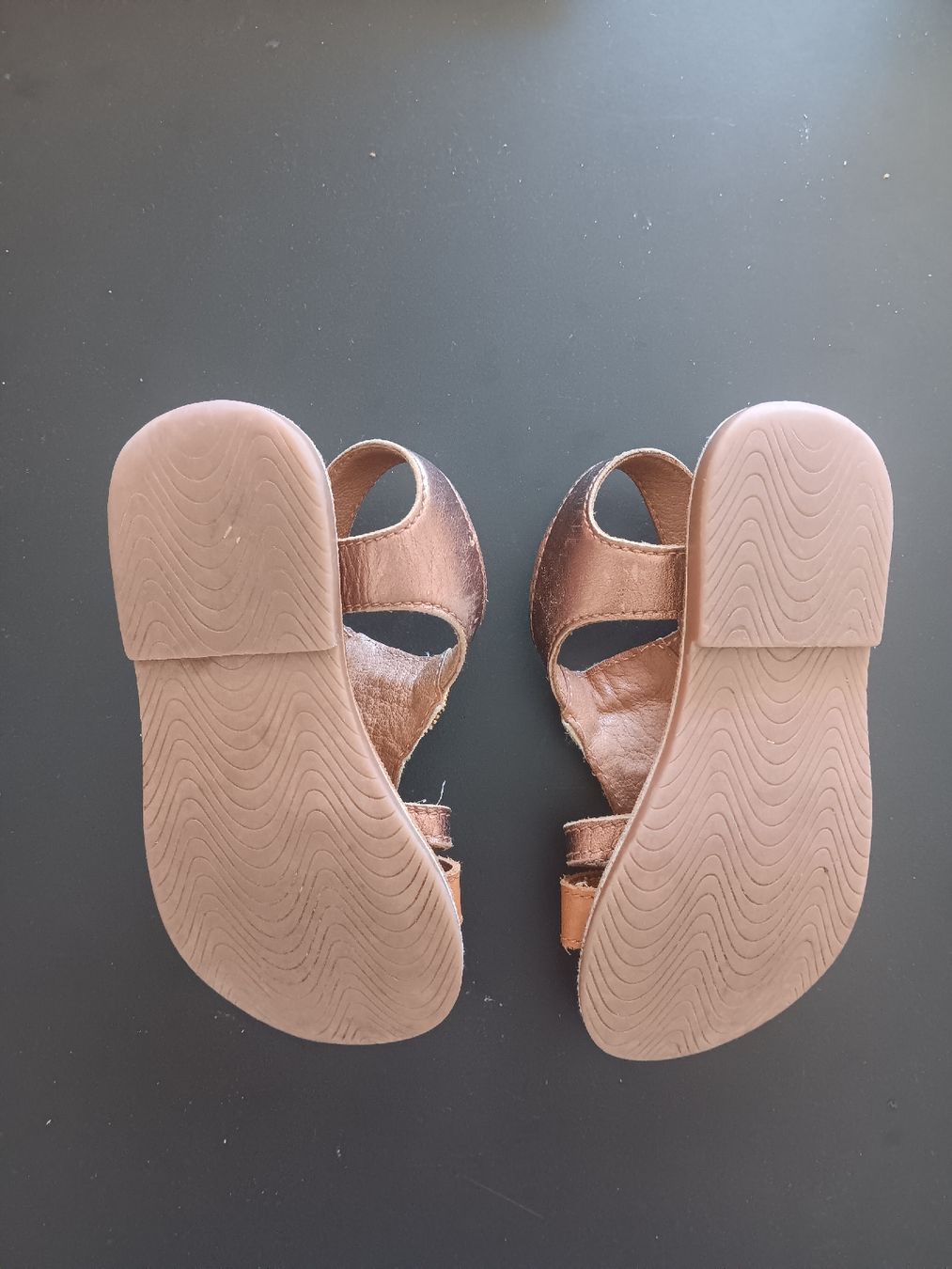 Chaussures garçon: sandales enfant taille 24 – D'occasion à Lausanne par Grabock 1