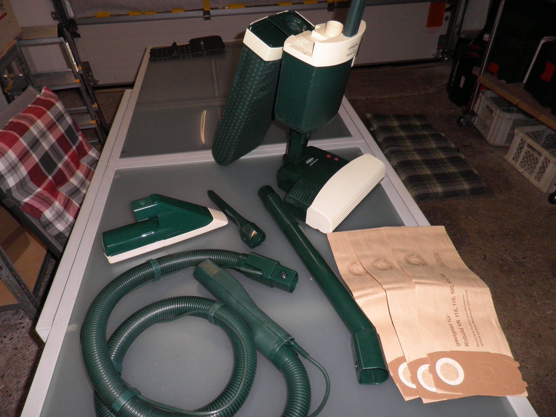 Vorwerk Aspirapolveri & Accessori: Tornado/Vorwerk VK120 – Usato da Oftringen venduto da shoptwotrade 7