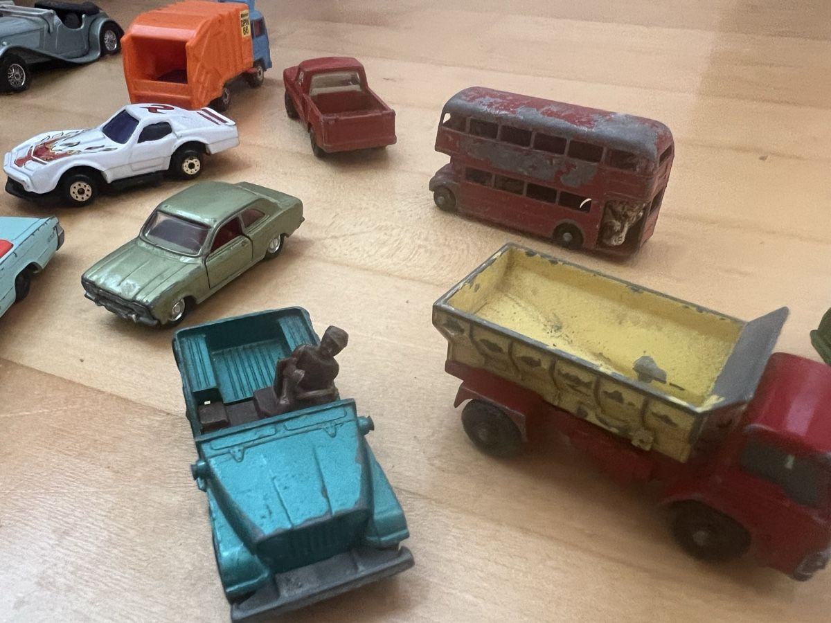 Matchbox Modellautos: Grosse Sammlung Modellautos Matchbox Corgi Dinky Toys – Gebraucht aus Dörflingen von petite.ella 5