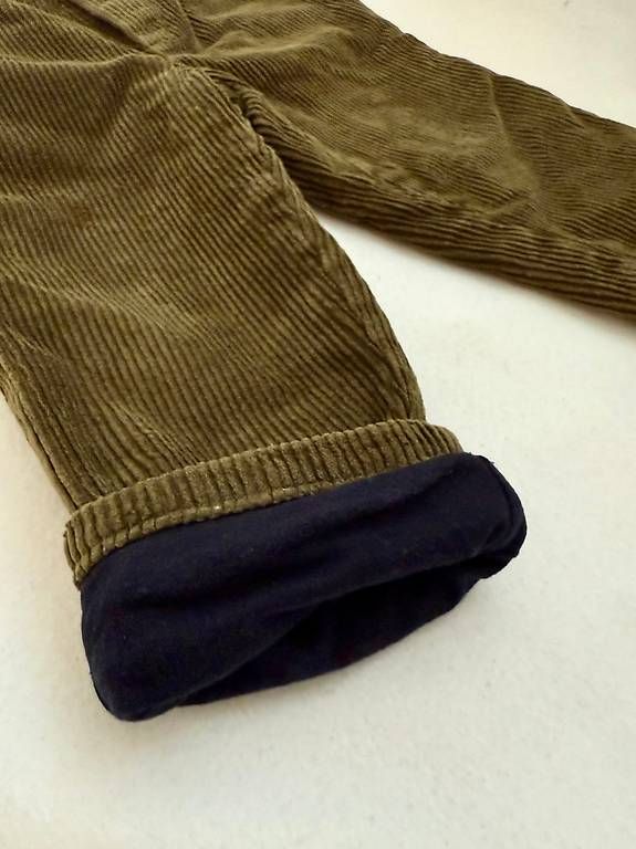 Pantalons: JACADI Cordhosen 88 cm / 24 Monate – D'occasion à Dietikon par ing_f9sy 2