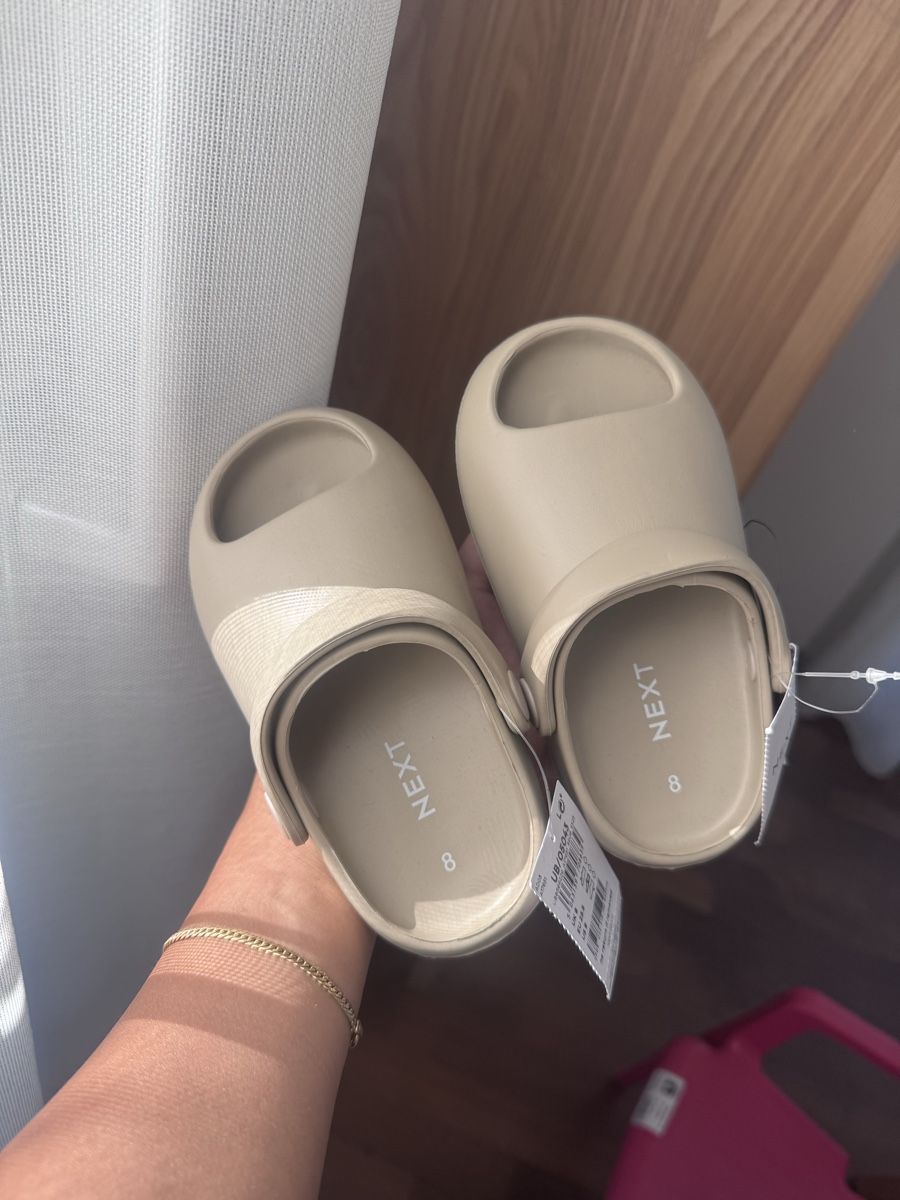 Next Schuhe für Jungen: Next Sandalen beige Grösse 25.5 neu – Neu und originalverpackt aus Luzern von raquel.m