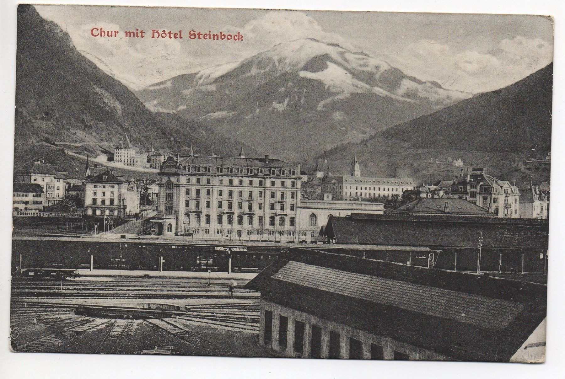 Cartes postales: CHUR mit Hotel Steinbock - Bahnhof mit Bahn – D'occasion à Jona par philajona