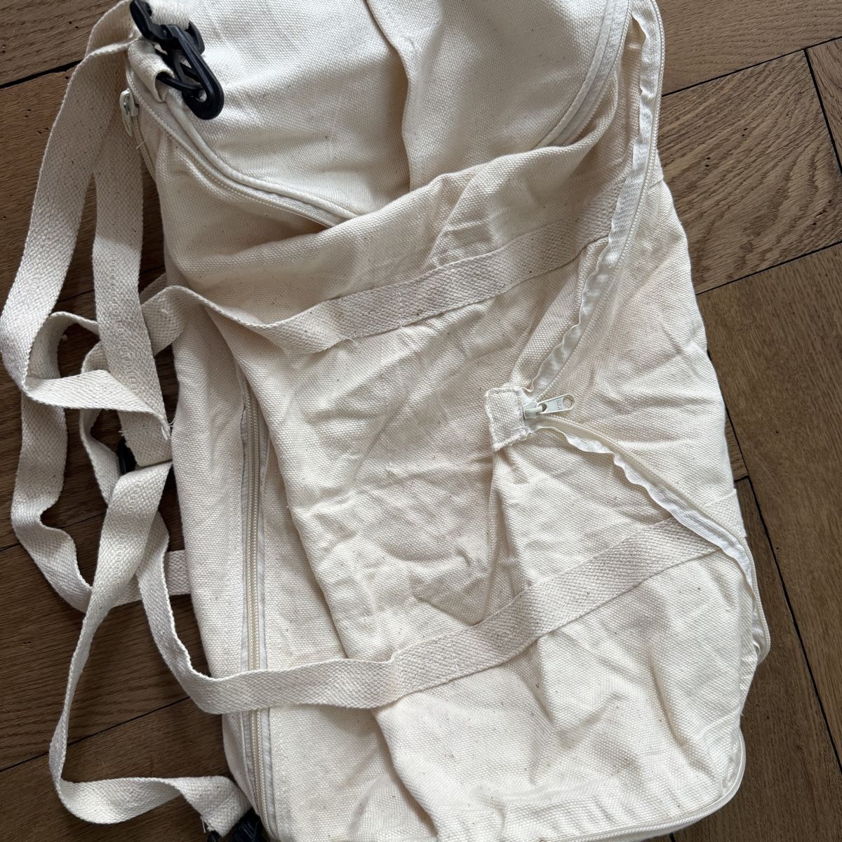 Brandy Melville Taschen: Dufflebag Brandy – Gebraucht aus Winterthur von adi_sqz 4