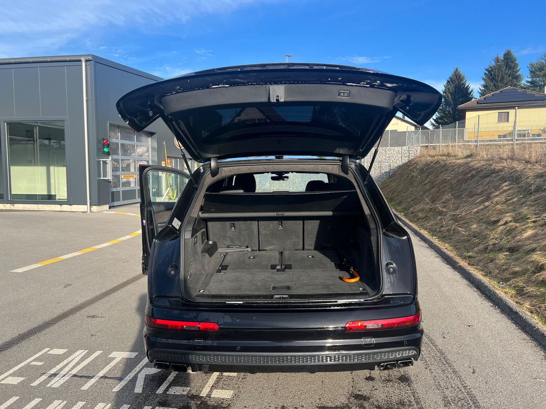 Audi Automobili: Audi SQ7 noir, parfait état – Usato da Romont FR venduto da Djeb7 4