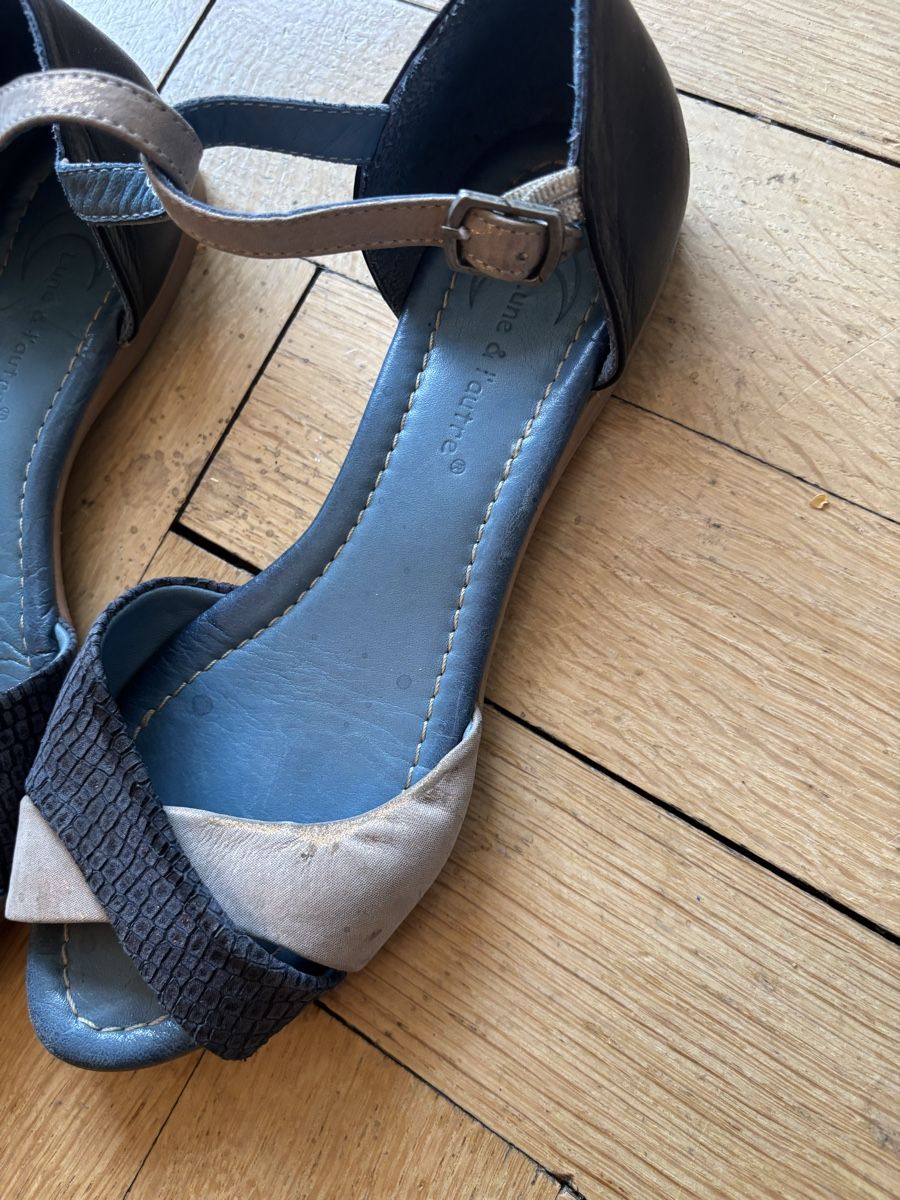Scarpe da donna: Sandales en cuir  – Nuovo (secondo la descrizione) da Neuchâtel venduto da mal_9tg9 1