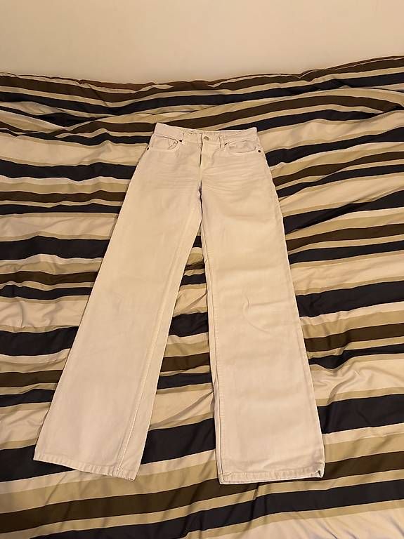 Jeans: Jean taille basse blanc S – Gebraucht aus Genève von dia_w9qp