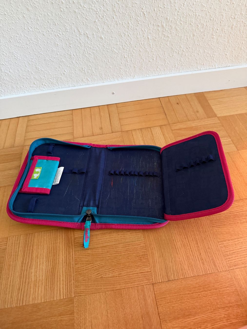 Ergobag Borse & Zaini: Ergobag Schultasche Set mit Sporttasche und Etui – Usato da Münchenstein venduto da Irynka 2