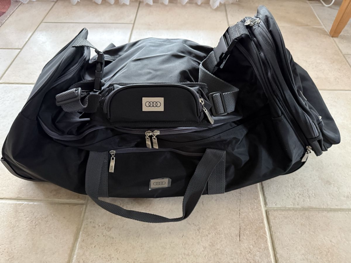 Valigie: Audi Rollkoffer/Tasche – Nuovo (secondo la descrizione) da Muhen venduto da marc1995