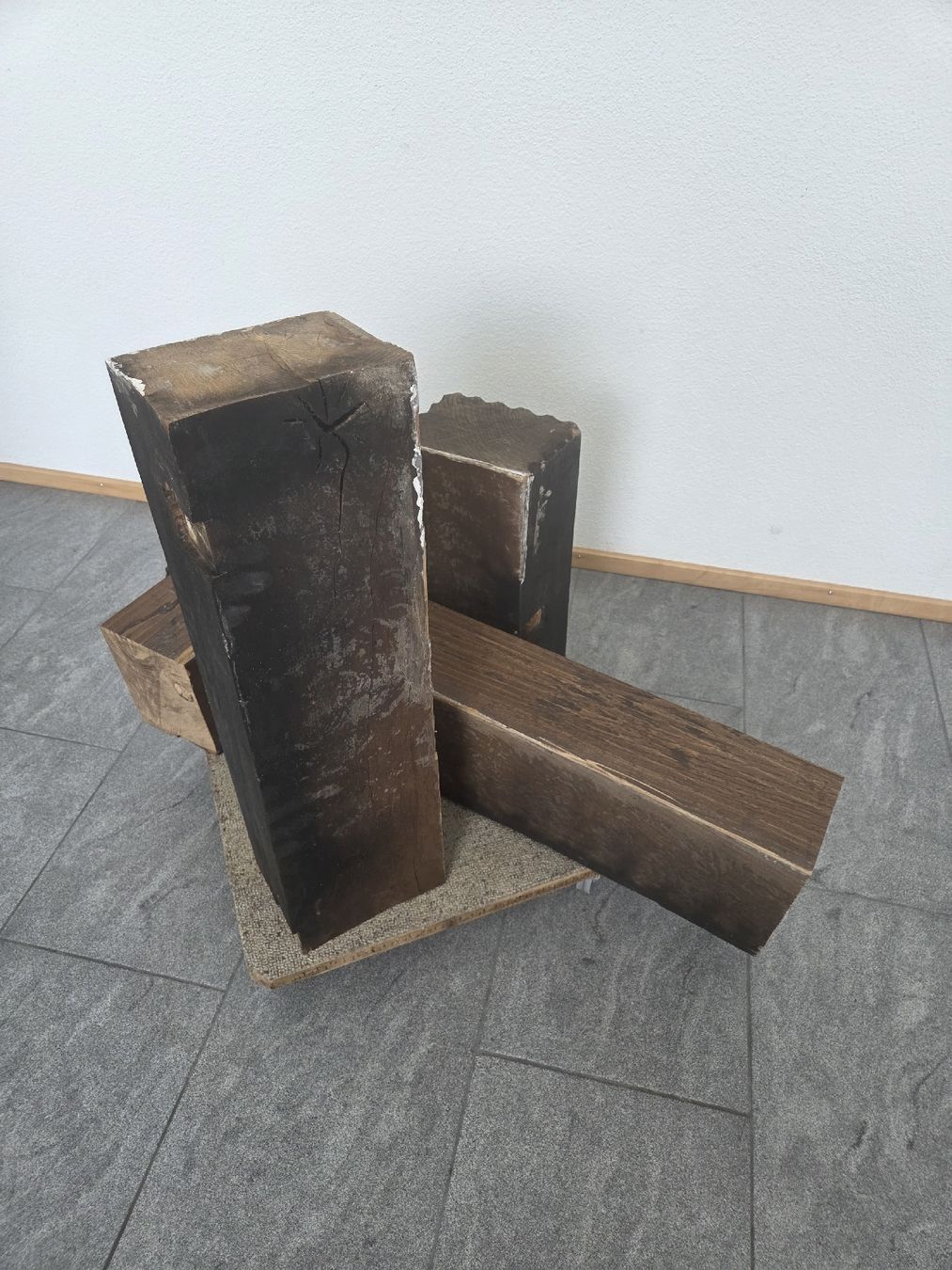 Tutte le decorazioni: 3 Holzbalken Dekorationholz – Usato da Stans venduto da chessy. 1