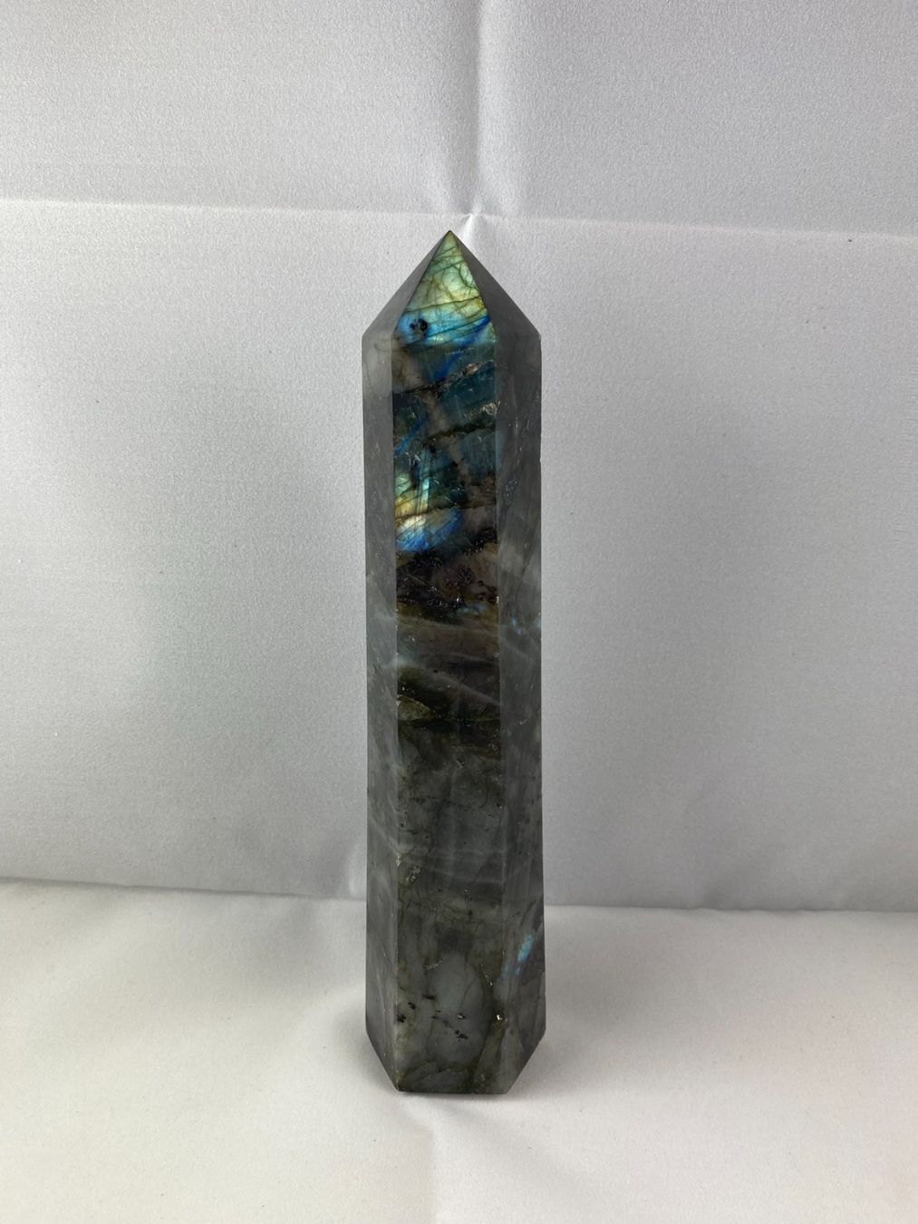 Minerali & Pietre curative: Labradorit Spitze 4.5cm 4.7cm 19.5cm 651g – Usato da Schinznach Bad venduto da Prosperos
