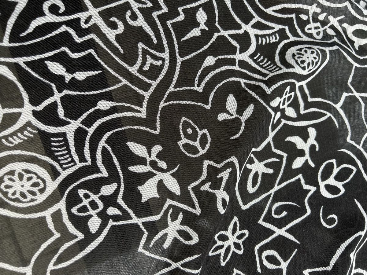 Foulards & écharpes: Stylish FRAAS Scarf Black & White Pattern - EUC! 🔥 – Neuf (Voir description) à Saland par ele_vc96 4