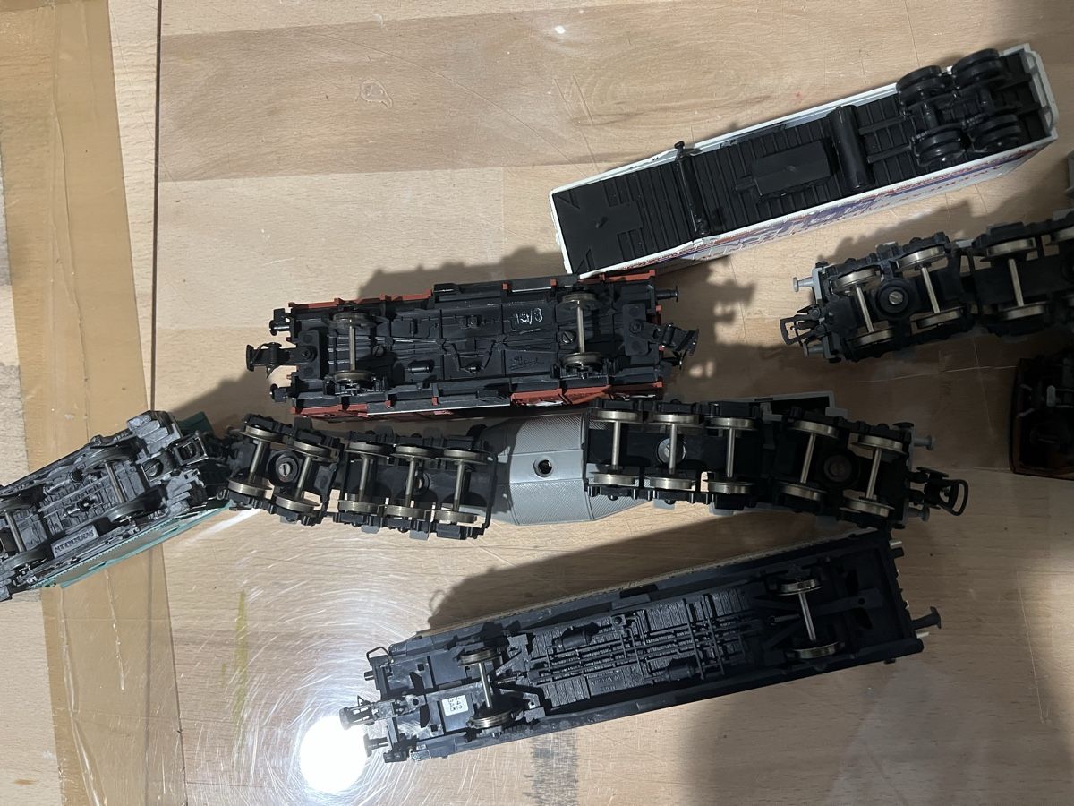 Modellini di ferrovie: Div Güterwagen – Usato da Dübendorf venduto da Troggy 2